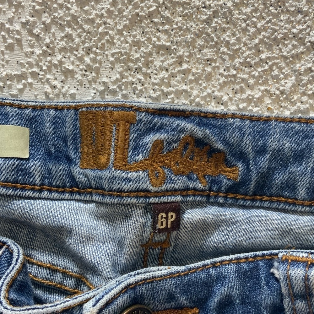 Kut from the Kloth Light Blue Ripped Boyfriend Jeans - Picture 2 of 12